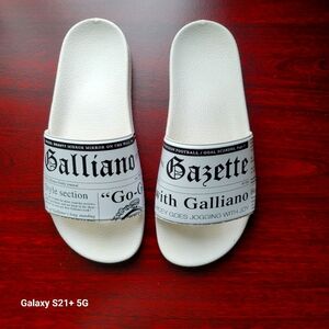 Galliano White Newspaper Print Slides